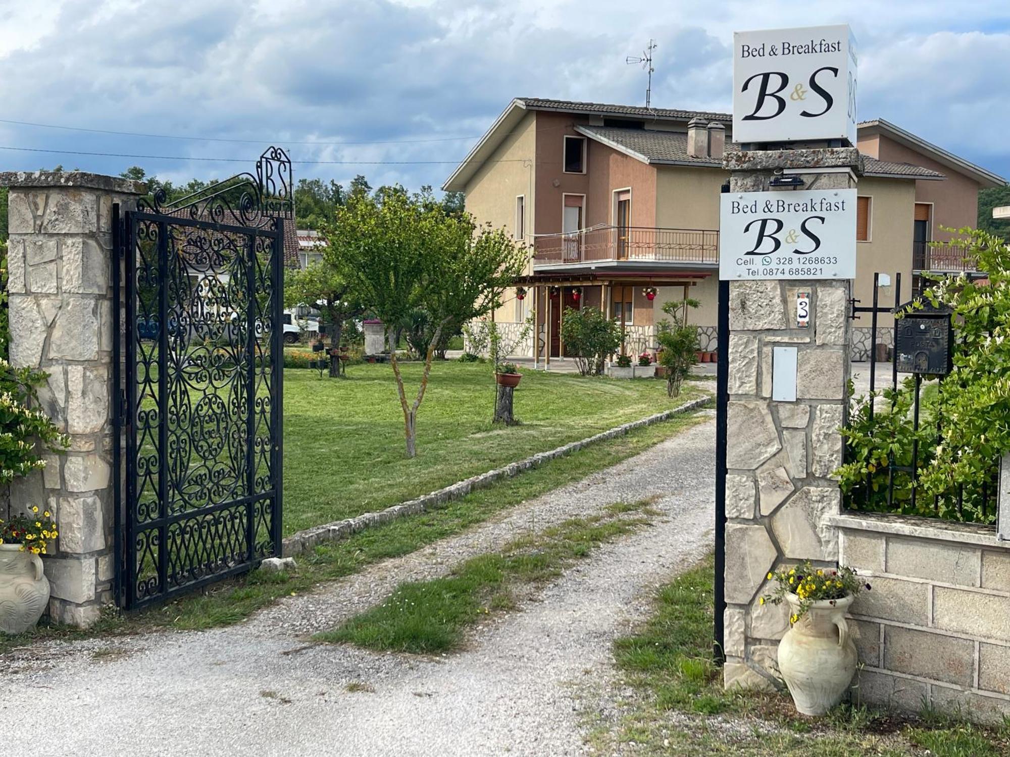 B&S Bed & Breakfast Vinchiaturo ภายนอก รูปภาพ
